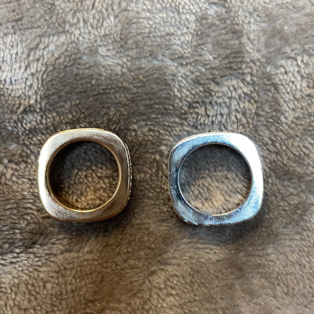 Rings - Picture 4 of 4